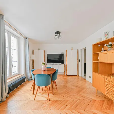 Apartment Pantheon Paris